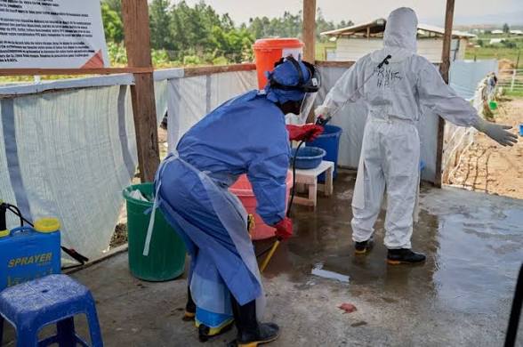 Ebola : Kinshasa renforce les mesures de contrôle avec une quarantaine de 21 jours…