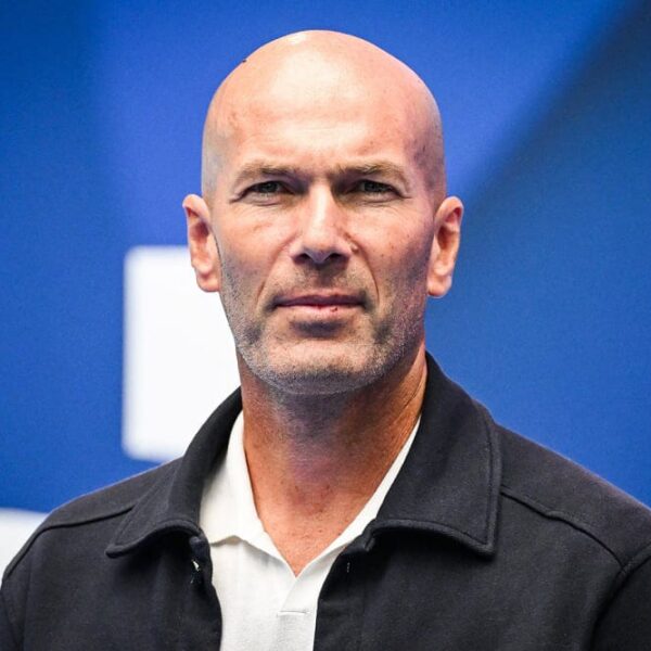 France : Zinédine Zidane succède à Didier Deschamps à la tête des Bleus