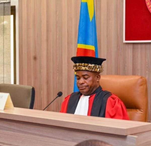 Référendum en RDC : la Cour constitutionnelle valide la proposition de loi avec des…