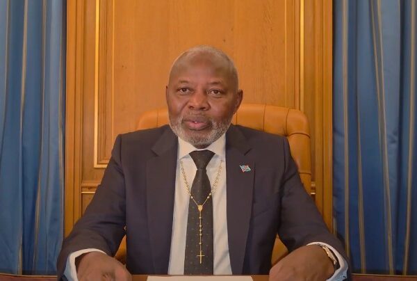 RDC : Vital Kamerhe accuse Joseph Kabila de prôner la paix tout en soutenant…
